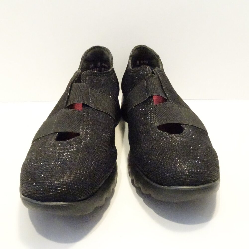 Munro Alta slip-on sneaker Black Suede Fabric 5.5 M Women’s Wedge Sparkly
